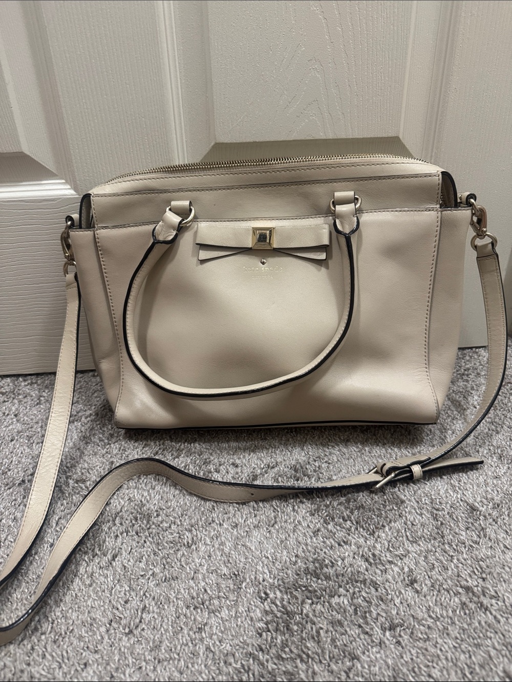 Kate spade Cream Bow Accent Satchel Shoulder Bag with dust bag